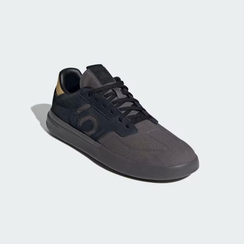 SCARPE FIVE TEN SLEUTH 9.5 UK CBLACK/CHACOA/OAT ID4947-95